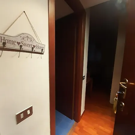 Sunday's Flat/monolocale Zona Bocconi Διαμέρισμα *