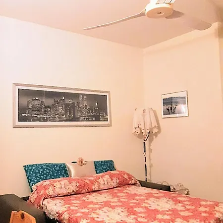 Sunday's Flat/monolocale Zona Bocconi Mediolan