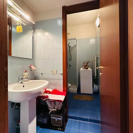 Sunday's Flat/monolocale Zona Bocconi Apartament Mediolan