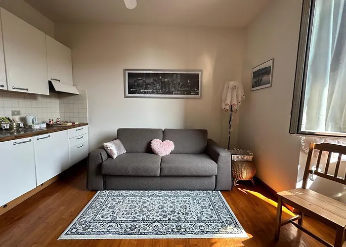 Sunday's Flat/monolocale Zona Bocconi Apartamento